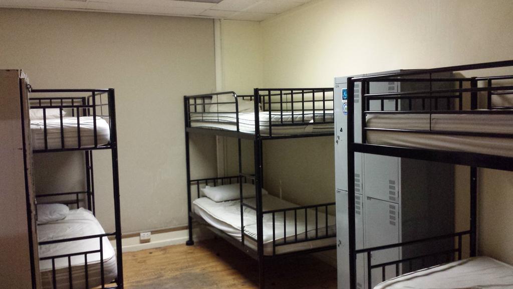The Melbourne Connection Travellers Hostel Room photo