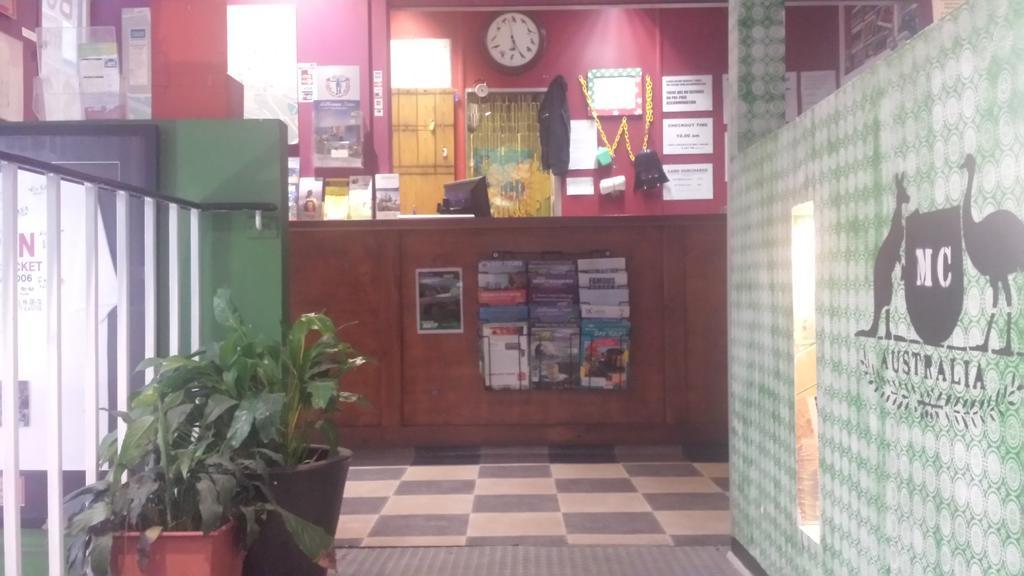 The Melbourne Connection Travellers Hostel Exterior photo